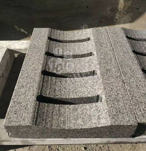 麻城張順利石材廠主要經(jīng)營湖北芝麻白 芙蓉白環(huán)境石,地鋪石,路延石,小方石